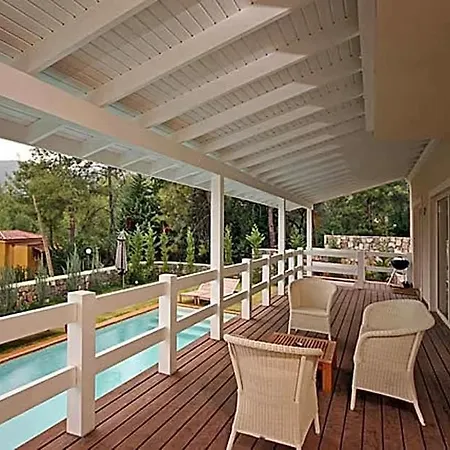 Βίλα Sleeps 6 Pool Air Con Wifi