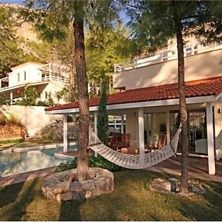 Sleeps 6 Pool Air Con Wifi 빌라